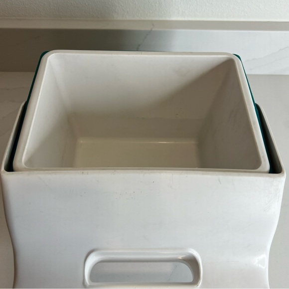 Vintage 90s Little Playmate Delux by Igloo Push Button Cooler - Green Purple - Picture 11 of 13